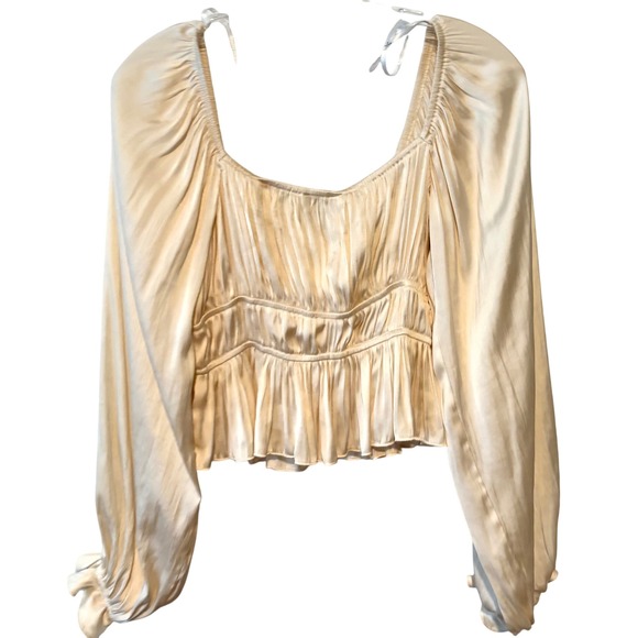 Lulu's Women Cream Satiny Milkmaid Off the Shoulder Top in Size S - Picture 2 of 11